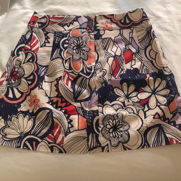 Express floral “mini” dress skirt - Picture 4 of 4